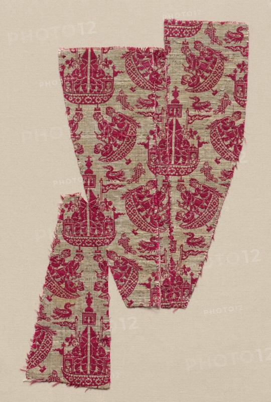 Fragment with maritime scene, late 1600s. Iran, Safavid Period. Double cloth: silk and silver-metal thread; overall: 15.9 x 12.1 cm (6 1/4 x 4 3/4 in.).