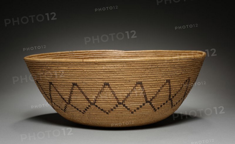 Bowl, c 1875- 1925. California, Southern, Gabrielino (San Gabriel, Mission or Tongva), Late 19th- Early 20th century. Coiled; overall: 15 x 39 cm (5 7/8 x 15 3/8 in.).