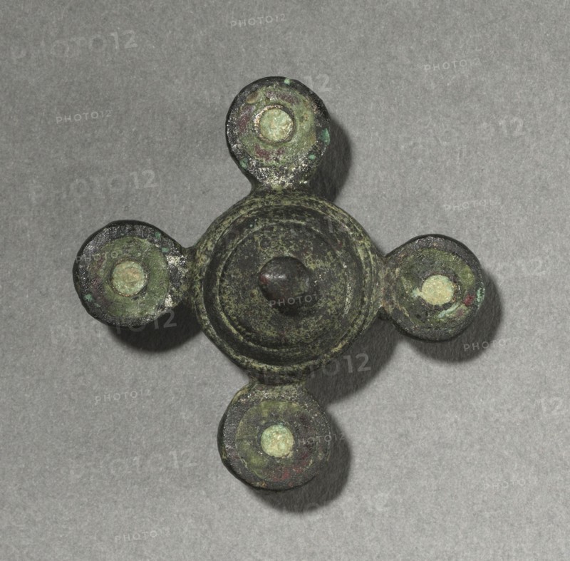 Ornamental Brooch, c. 100-300. Gallo-Roman or Romano-British, Migration period, 2nd-3rd century. Bronze and enamel; overall: 3.9 x 3.8 x 1.9 cm (1 9/16 x 1 1/2 x 3/4 in.).