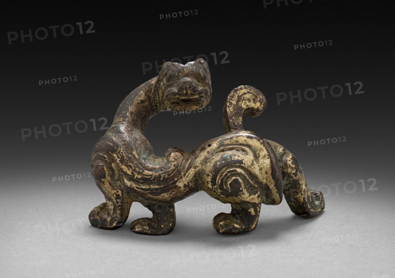 Fantastic Lion, 206 BC - AD 220. China, Han dynasty (202 BC-AD 220). Bronze; overall: 4.6 cm (1 13/16 in.).