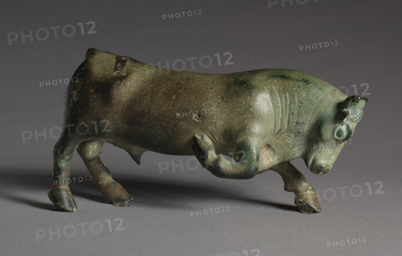 Pawing Bull, 500-475 BC. South Italy, Lucania, Greece, early 5th Century BC. Bronze; overall: 9.8 cm (3 7/8 in.).
