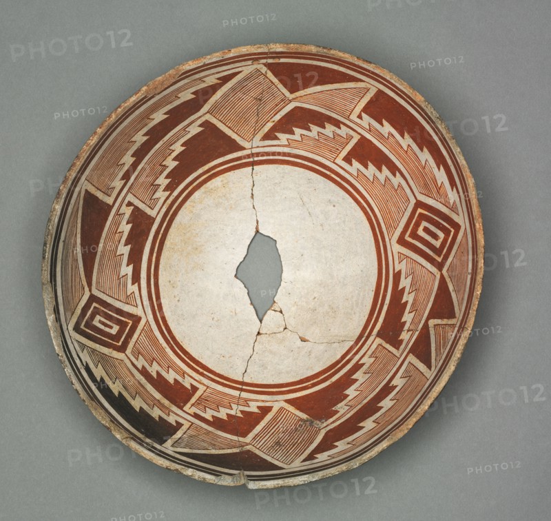Bowl with Geometric Design (Two-part Design), c. 1000-1150. Southwest, Mogollon, Mimbres, Pre-Contact Period, 11th-12th century. Earthenware; diameter: 28.3 cm (11 1/8 in.); overall: 11.5 cm (4 1/2 in.).