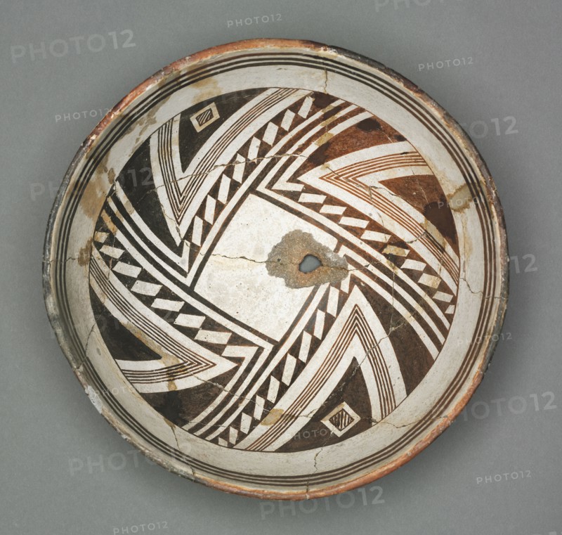 Bowl with Geometric Design (Two- part Design), c. 1000-1150. Southwest, Mogollon, Mimbres, Pre-Contact Period, 11th-12th century. Earthenware; overall: 12.5 x 25.5 cm (4 15/16 x 10 1/16 in.).
