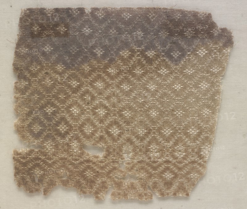 Silk Fragment, Probably from a Tunic, 8th century. Syria ?, 8th century. Patterned tabby weave; silk; average: 11.5 x 12.1 cm (4 1/2 x 4 3/4 in.)