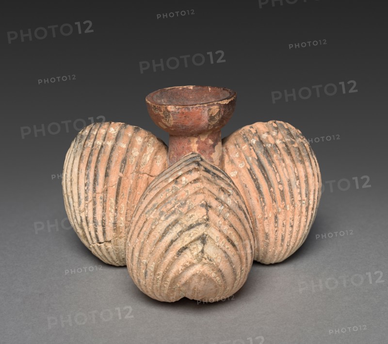 Cockleshell Aryballos, Late 6th- early 5th century BC. Greece, Attic, Late 6th- Early 5th century. Mold-made ceramic
