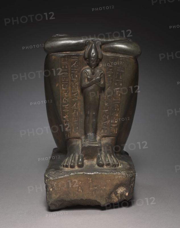 Block Statue of the Royal Acquaintance, Horwedja, 664-525 BC. Egypt, Late Period, Dynasty 26. Graywacke; overall: 32.4 cm (12 3/4 in.).