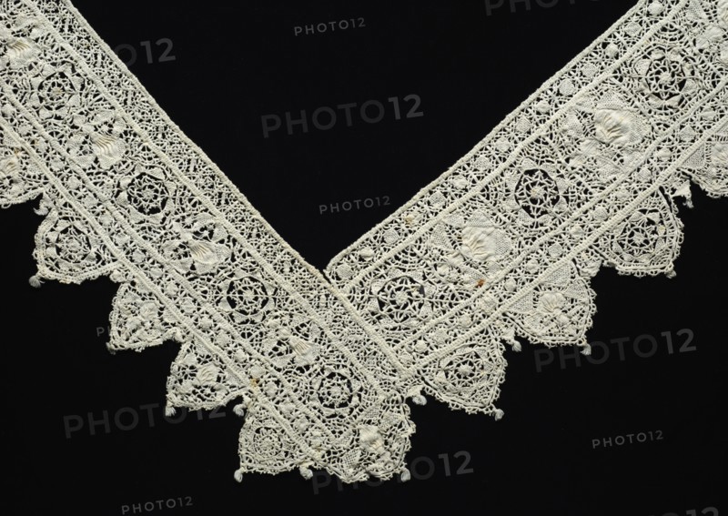 Needlepoint (Reticella) Lace Edging, 17th century. Italy, 17th century. Lace, needlepoint: linen; overall: 59 x 264.4 cm (23 1/4 x 104 1/8 in.).