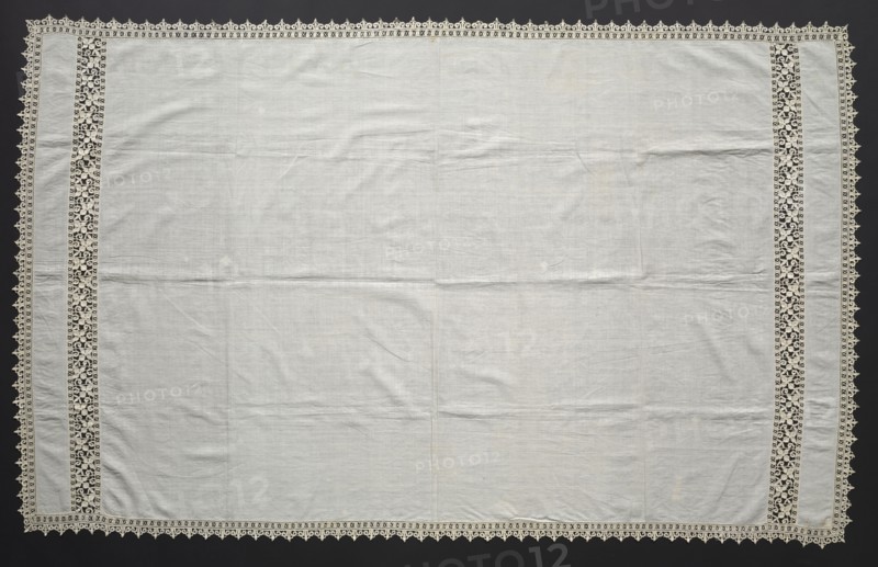 Needlepoint (Reticella) Lace Cloth, late 16th century. Italy, late 16th century. Lace, needlepoint: linen; average: 172.7 x 108 cm (68 x 42 1/2 in.)