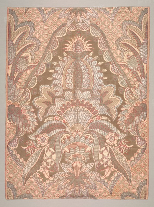 Textile Fragment, c. 1715-1725. France, early 18th century, late Baroque (1715-1725). Lampas weave, silk and gold thread; overall: 73.5 x 54.6 cm (28 15/16 x 21 1/2 in.)