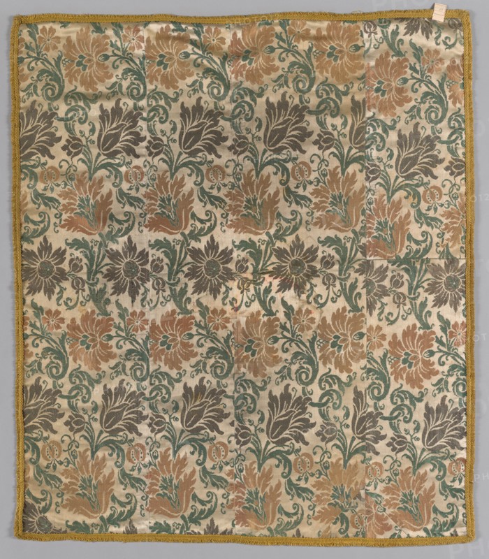 Silk Textile, 17th century. Italy, 17th century. Silk; average: 105.5 x 91.5 cm (41 9/16 x 36 in.)