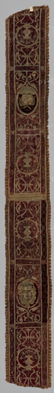 Embroidered Strip of Velvet, 16th century. Spain, 16th century. Embroidery: silk and gold thread on velvet, fringe border; average: 285.8 x 52.7 cm (112 1/2 x 20 3/4 in.)