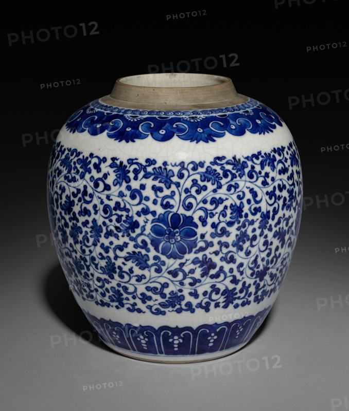 Ginger Jar, 1736-1795. China, Qing dynasty (1644-1911), Qianlong reign (1735-1795). Porcelain; overall: 18.2 cm (7 3/16 in.).