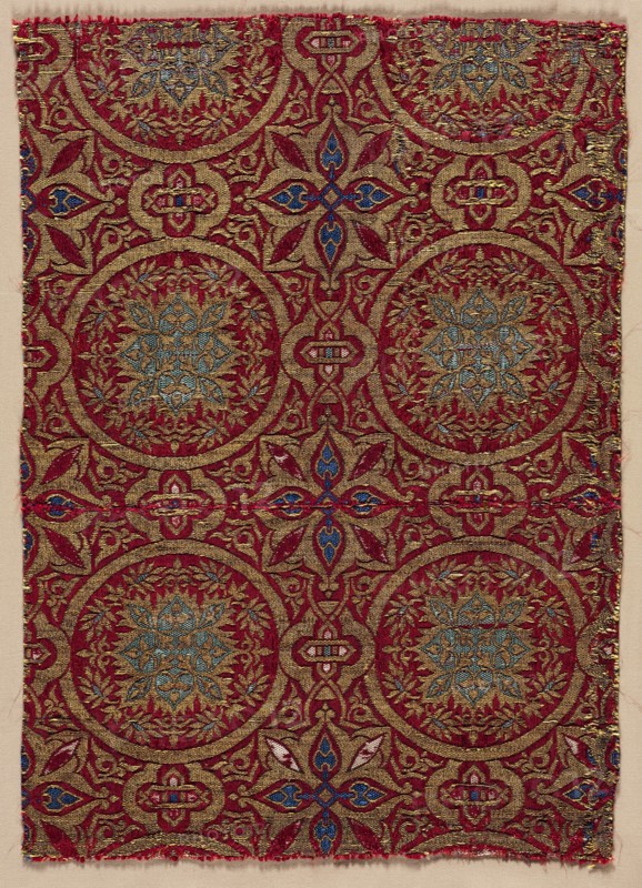 Lampas with foliate roundels, 1300s. Spain, Granada, Nasrid period. Lampas: silk and gold thread; average: 33 x 22.9 cm (13 x 9 in.)