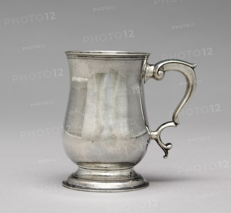 Cann, c. 1750. America, 18th century. Silver; overall: 10.7 cm (4 3/16 in.); with handle: 11 cm (4 5/16 in.); without handle: 7.2 cm (2 13/16 in.).