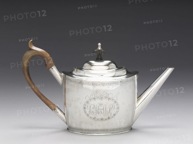 Teapot, 1790-1810. Ebenezer Moulton (American, 1768-1824). Silver, wooden handle; with handle: 16.5 x 28.9 cm (6 1/2 x 11 3/8 in.).