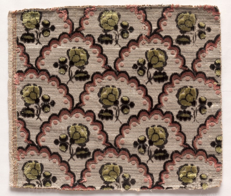 Textile Fragment, 1774-1793. France, late 18th century, Period of Louis XVI (1774-1793). Velvet (cut, uncut, and voided); silk and gold thread; overall: 15.9 x 18.4 cm (6 1/4 x 7 1/4 in.)