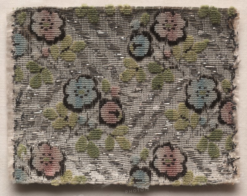 Textile Fragment, 1774-1793. France, late 18th century, Period of Louis XVI (1774-1793). Velvet (cut, uncut, supplementary weft); silk; overall: 6.7 x 8.6 cm (2 5/8 x 3 3/8 in.)