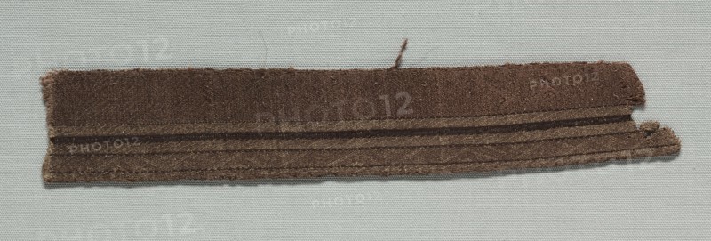 Two Galloon Fragments Mounted Together, late 1000s. Italy, Sicily, end of 11th century. Tablet weave; silk and gold thread; overall: 21.5 x 3.8 cm (8 7/16 x 1 1/2 in.)