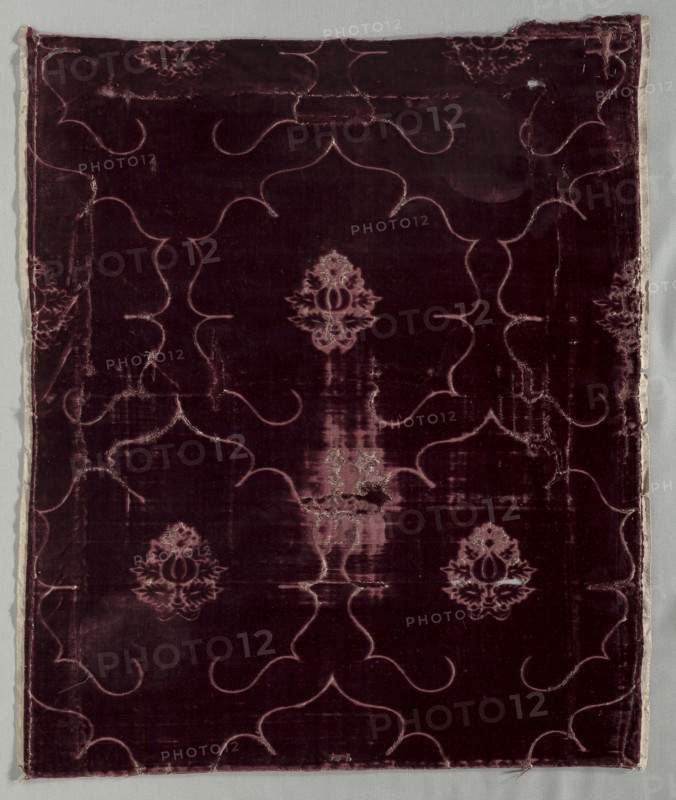 Velvet Fragment, 1400s. Italy, 15th century. Velvet (cut and voided); silk; overall: 66.7 x 57.5 cm (26 1/4 x 22 5/8 in.).