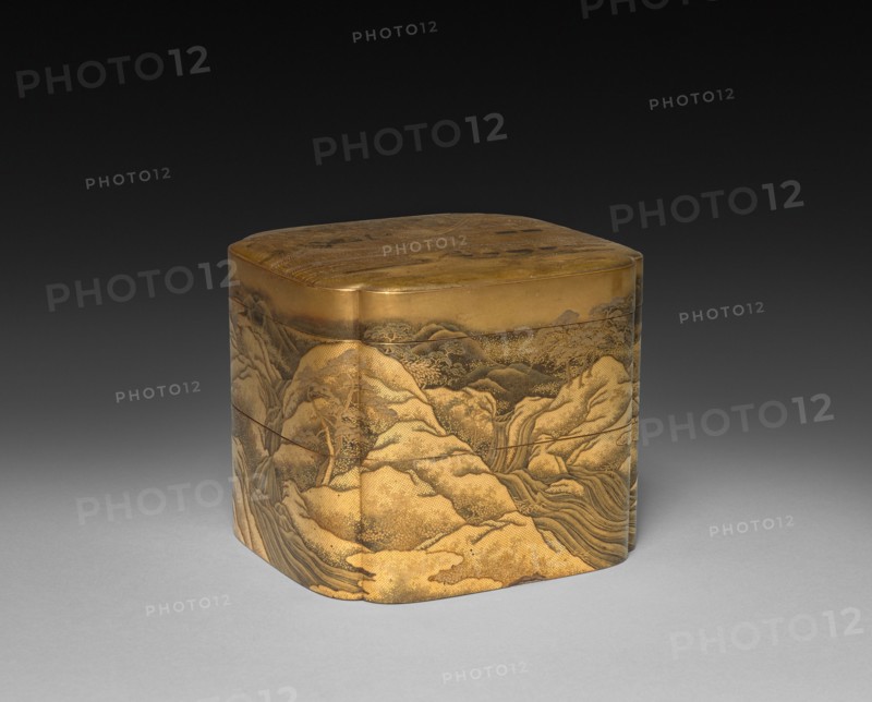 Covered Box, late 1800s. Japan, Meiji Period (1868-1912). Wood with lacquer and gold; overall: 10.2 x 12.3 x 11.5 cm (4 x 4 13/16 x 4 1/2 in.).