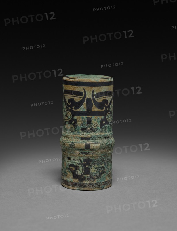 Shaft Mounting, 5th - 3rd century B. C.. China, Eastern Zhou dynasty (771-256 BC), Warring States period (475-221 BC). Bronze inlaid with gold and silver; overall: 7.5 cm (2 15/16 in.).
