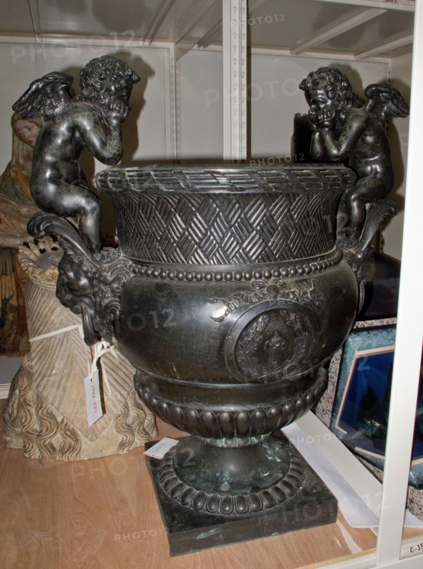 Pair of Urns with Putti, 1700s. France, 18th century. Bronze; overall: 88.9 x 73.7 x 52.1 cm (35 x 29 x 20 1/2 in.).