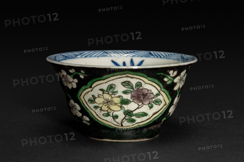 Cup, 1662-1722. China, Qing dynasty (1644-1912), Kangxi reign (1661-1722). Porcelain; overall: 4.1 cm (1 5/8 in.).