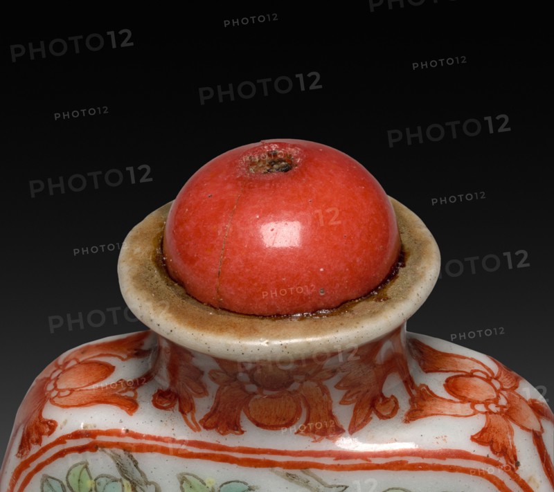 Snuff Bottle with Stopper (stopper), 1736-1795. China, Qing dynasty (1644-1912), Qianlong reign (1735-1795). Porcelain; overall: 7.2 cm (2 13/16 in.).