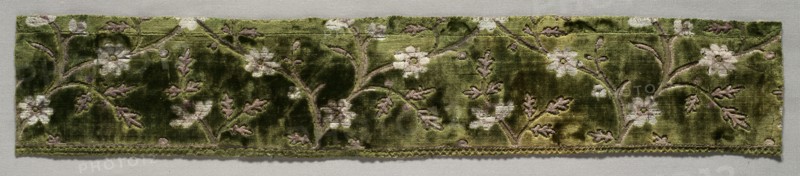 Fragment, 1600s. Iran, 17th century. Velvet (cut, voided, and brocaded); silk and gilded silver strips; overall: 10.2 x 55.3 cm (4 x 21 3/4 in.)