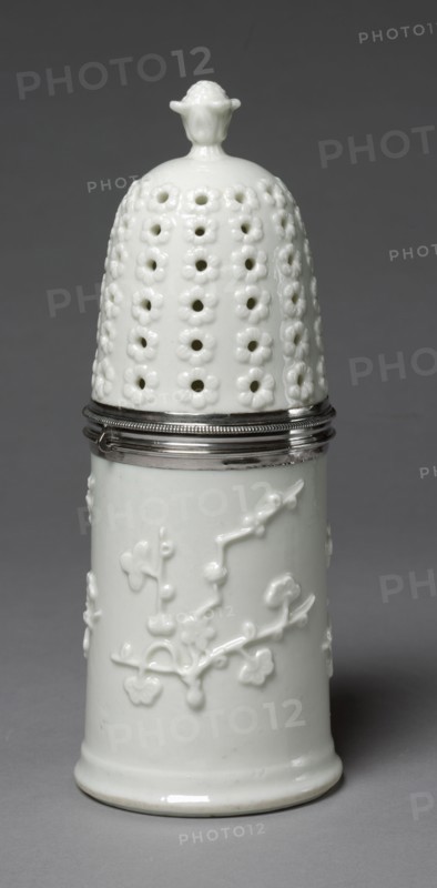 Caster (Lanceur), c. 1732- 1738. Saint Cloud Porcelain Factory (French). Soft-paste porcelain, silver mount; overall: 21.9 cm (8 5/8 in.).