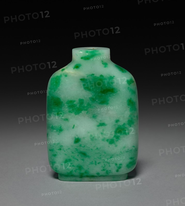 Snuff Bottle with Stopper, 1800s. China, Qing dynasty (1644-1911). Jade; with cover: 7.4 cm (2 15/16 in.).