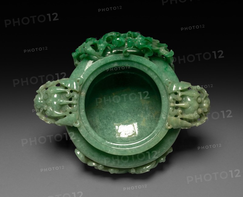 Three-Sectional Altar Group: Koro, 1644-1912. China, Qing dynasty (1644-1911). Jade ; overall: 16.5 cm (6 1/2 in.); with base: 19.4 cm (7 5/8 in.).