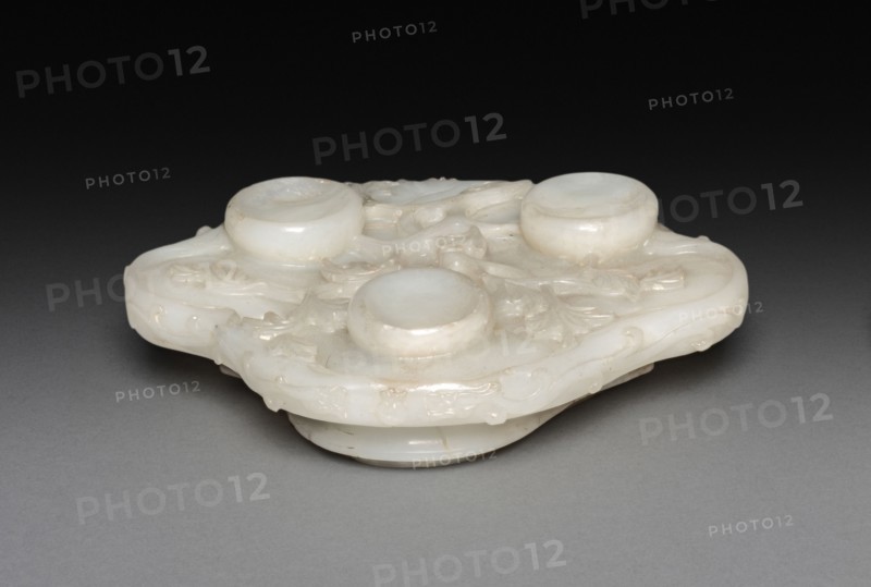 Three-Sectional Altar Group: Koro (upper section of base), Qing Dynasty. China, Qing dynasty (1644-1911). Jade; overall: 16.5 cm (6 1/2 in.); with base: 19.4 cm (7 5/8 in.); upper base: 3 x 12.8 x 10 cm (1 3/16 x 5 1/16 x 3 15/16 in.).
