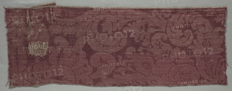 Satin Textile, late 1600s. Italy, late 17th century. Plain compound satin; silk and linen; overall: 78.7 x 29.2 cm (31 x 11 1/2 in.)