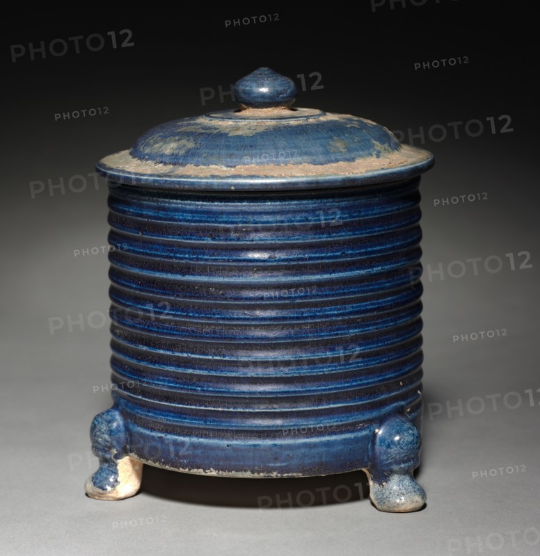 Covered Jar, early 700s. China, Tang dynasty (618-907). Glazed earthenware; overall: 14.4 cm (5 11/16 in.); diameter of lid: 11.5 cm (4 1/2 in.).