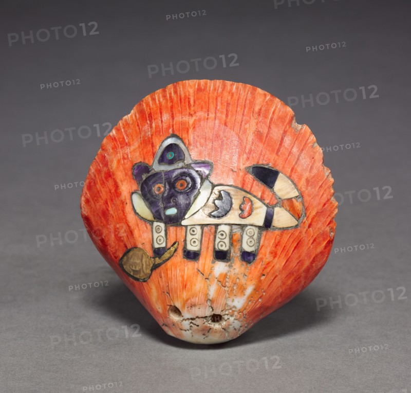 Shell with Inlaid Feline, 100 BC-700. Peru, South Coast, Nasca style (100 BC-AD 700). Spondylus shell with shell, stone, and gold inlay; overall: 7.5 x 7.4 cm (2 15/16 x 2 15/16 in.).