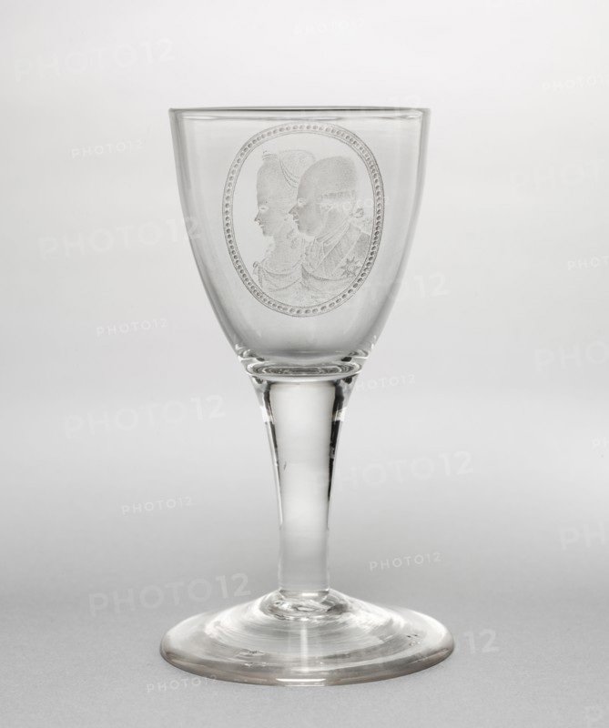 Goblet: Portrait of William V, Prince of Orange and his wife, Frederica Sophia Wilhelmine of Prussia, c. 1780. Manner of David Wolff (Dutch, 1732-1798). Glass; diameter: 8.3 cm (3 1/4 in.); overall: 15.3 x 7.2 cm (6 x 2 13/16 in.).