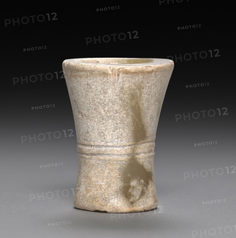 Bead, c. 1200-900 BC. China, Shang dynasty (c.1600-c.1046 BC) - Zhou dynasty (c.1046-256 BC). Jade; diameter: 3.1 cm (1 1/4 in.); overall: 3.9 cm (1 9/16 in.).