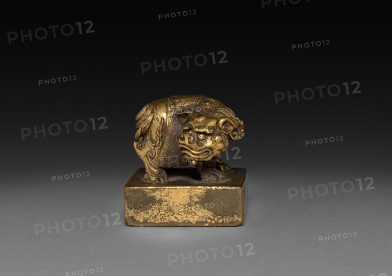 Seal, Lion-Dog, 960- 1279. China, Song dynasty (960-1279). Gilt bronze; overall: 5.2 x 4.7 cm (2 1/16 x 1 7/8 in.).