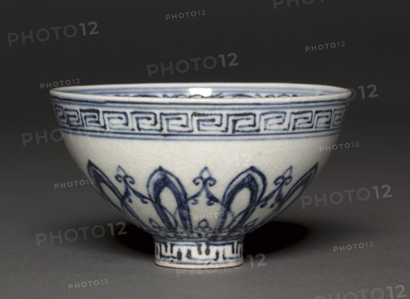 Lotus-Seed Bowl with Petals and Arabesques, 1403-1424. China, Jiangxi province, Jingdezhen, Ming dynasty (1368-1644), Yongle period (1403-1424). Porcelain with underglaze blue decoration; diameter: 10.2 cm (4 in.); overall: 6 cm (2 3/8 in.).