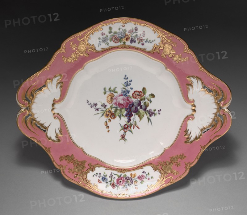 Platter, 1757. Sèvres Porcelain Manufactory (French, est. 1740). Soft-paste porcelainwith enamel and gilt; overall: 34.3 x 40.7 cm (13 1/2 x 16 in.).