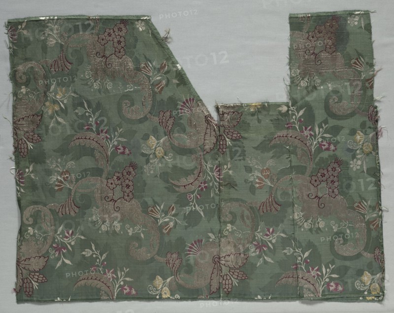 Length of Silk Damask, 1700s. Italy, 18th century. Damask, brocaded; silk and metal; average: 69.3 x 53.7 cm (27 5/16 x 21 1/8 in.).