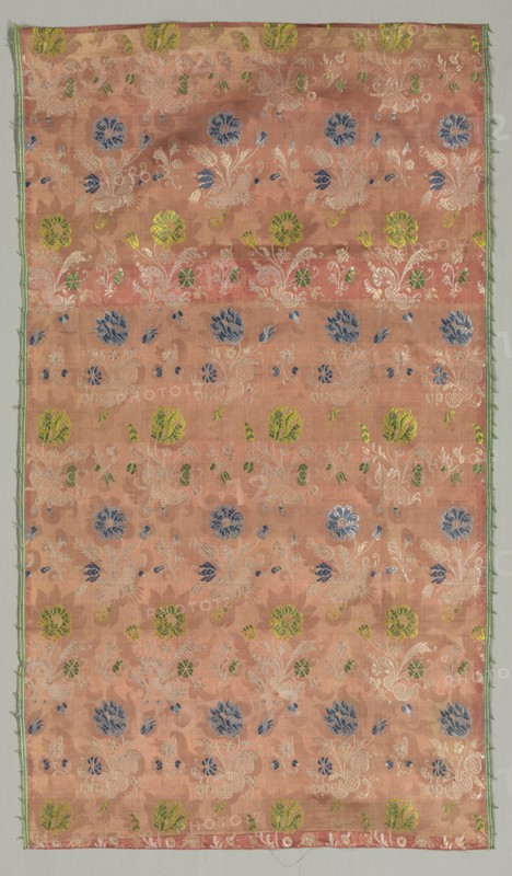 Silk Fragment, 18th century. Spain, 18th century. Fancy compound satin weave: silk; average: 100.4 x 57.8 cm (39 1/2 x 22 3/4 in.).