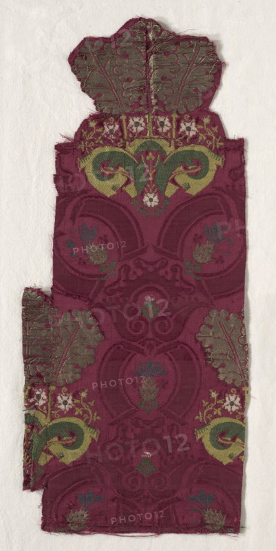 Fragment of Silk Textile, 18th century. Spain, 18th century. Plain cloth, brocaded; silk; average: 66.7 x 57.8 cm (26 1/4 x 22 3/4 in.)