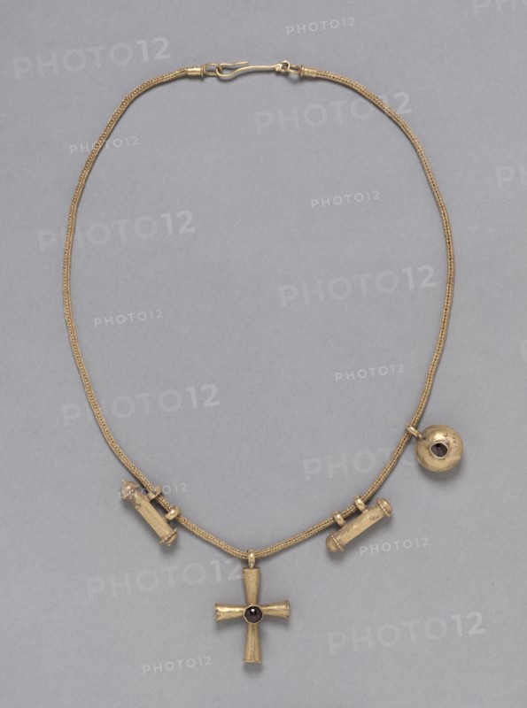 Necklace with Pendants, 500s. Byzantium, Constantinople?, early Byzantine period, 6th century. Gold, garnets; part 1: 56.5 cm (22 1/4 in.); part 2: 4.5 x 3.1 x 1.6 cm (1 3/4 x 1 1/4 x 5/8 in.).