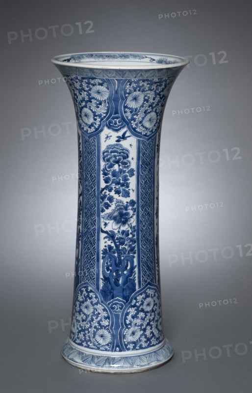 Vase, Qing dynasty (1644-1912), Kangxi reign (1661-1722). China, Jiangxi province, Jingdezhen kilns, Qing dynasty (1644-1912), Kangxi reign (1661-1722). Porcelain with underglaze blue decoration; diameter of mouth: 53.3 x 23.5 cm (21 x 9 1/4 in.).