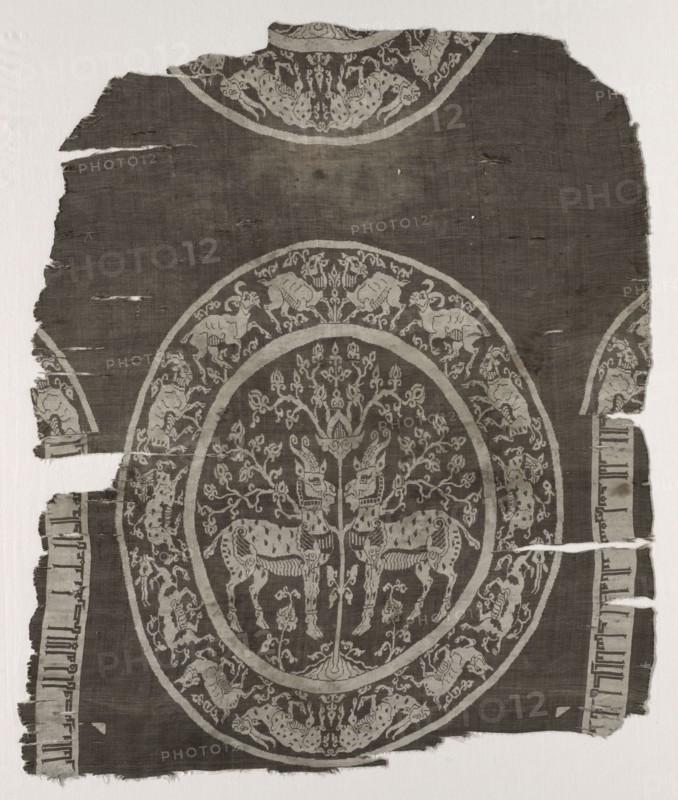 Fragment of Tomb Cover, 998. Iran or Iraq, 10th century. Double-face compound twill; silk; overall: 78.1 x 66 cm (30 3/4 x 26 in.)