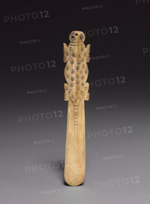 Spatula with Carved Lizard, 100 BC-700. Peru, Nasca style (100 BC-AD 700). Bone with shell inlay; overall: 11.8 x 2.6 cm (4 5/8 x 1 in.).