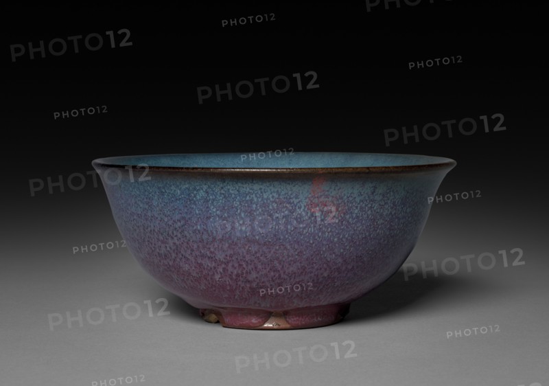 Bowl: Jun ware, 14th-15th Century. North China, Yuan dynasty (1271-1368) - Ming dynasty (1368-1644). Glazed gray stoneware; diameter: 17.8 cm (7 in.); overall: 7.7 cm (3 1/16 in.).