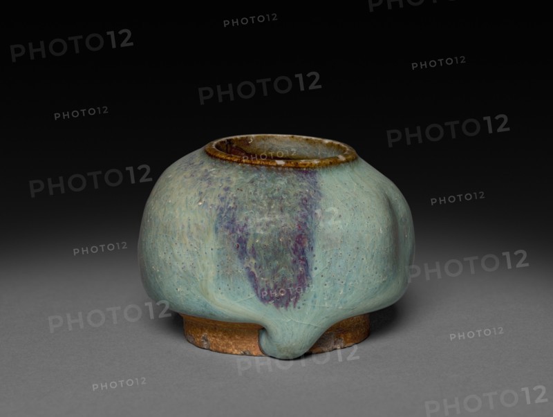 Small Lobed Jar, 1115-1368. Northern China, Jin dynasty (1115-1234) - Yuan dynasty (1271-1368). Glazed buff stoneware; diameter: 5.1 cm (2 in.); overall: 3.8 cm (1 1/2 in.).